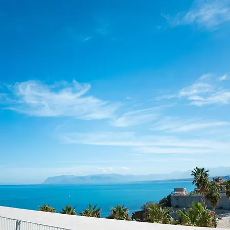 Costamante & Castellammare del Golfo